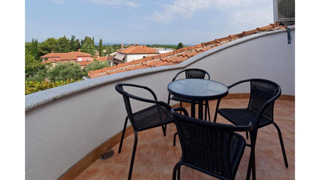 Apartments El Faro Савудрия Экстерьер фото