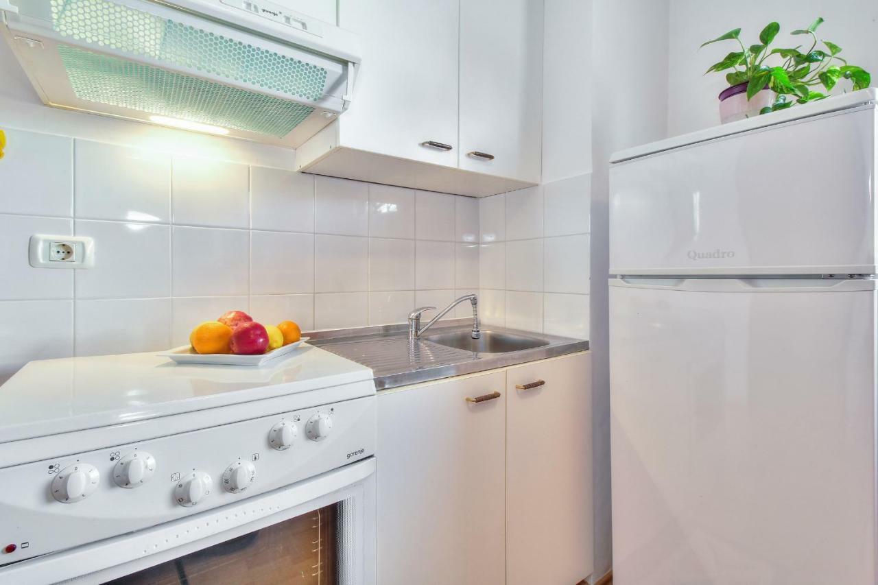 Apartments El Faro Савудрия Экстерьер фото